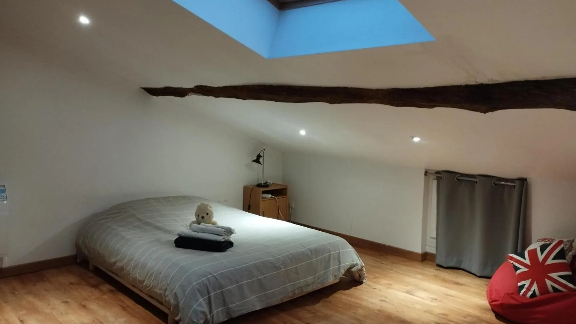 Apartment La Maison De Marie, Cosy Et Spacieuse - 3 Chambres Dont Une Climatisee Chatillon-sur-Chalaronne